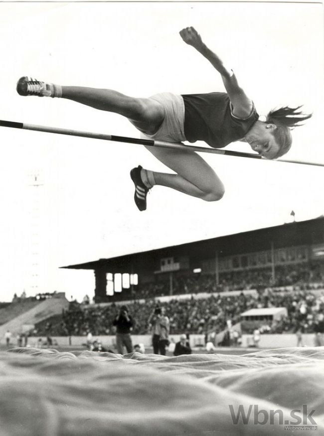 Olympijská víťazka v skoku do výšky podľahla chorobe