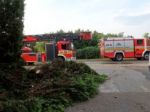 Na Záhorí zúrila smršť, hasiči mali prácu na celom Slovensku