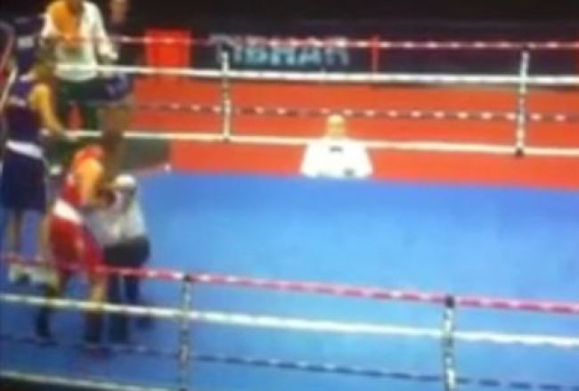 Video: Boxer nezvládol verdikt rozhodcu, zbil ho priamo v ringu