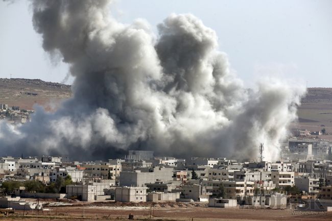 Islamský štát ukradol stíhačky, sýrske letectvo ich zničilo