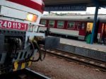 Vláda vlakmi zadarmo poškodzuje časť občanov, tvrdí KDH