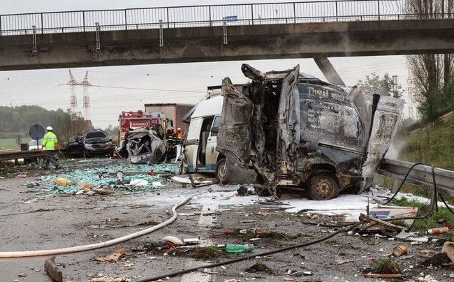 Hromadná nehoda pri Brne zablokovala diaľnicu na Bratislavu