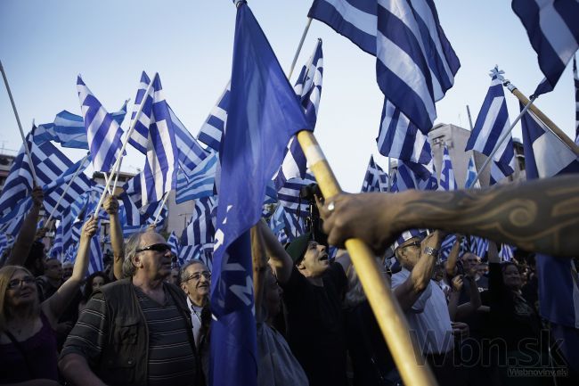 Krajinu čaká prepúšťanie, Gréci vyhlásili generálny štrajk