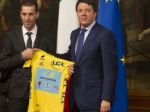 Víťaz Tour de France daroval žltý dres premiérovi Renzimu