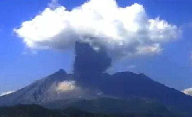 Video: Takto vybuchuje sopka Sakurajima