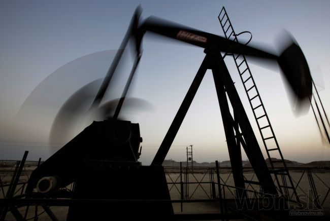 Ceny ropy stúpli pre jej menší rast v amerických zásobníkoch