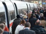 Výsluhoví dôchodcovia nebudú môcť cestovať vlakmi zadarmo