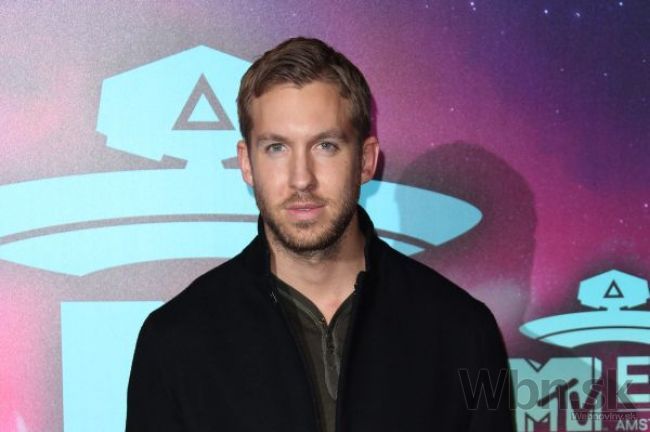 Calvin Harris so skupinou Haim naspieval pieseň Pray To God