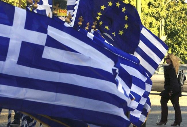Vyše 5000 štátnych zamestnancov vyšetrujú v Grécku pre finančné úniky