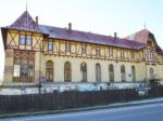 Najstarší hotel v Tatrách chátral, teraz ho opravia