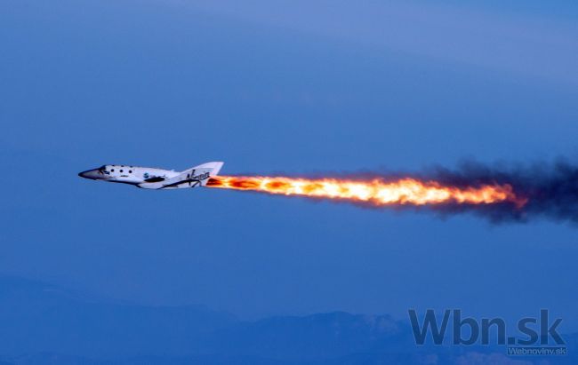 Vesmírna loď SpaceShipTwo počas testu vybuchla