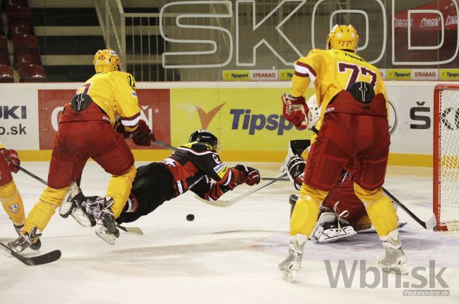 Hokejisti Zvolena rozbili Skalicu, Dukla v závere inkasovala