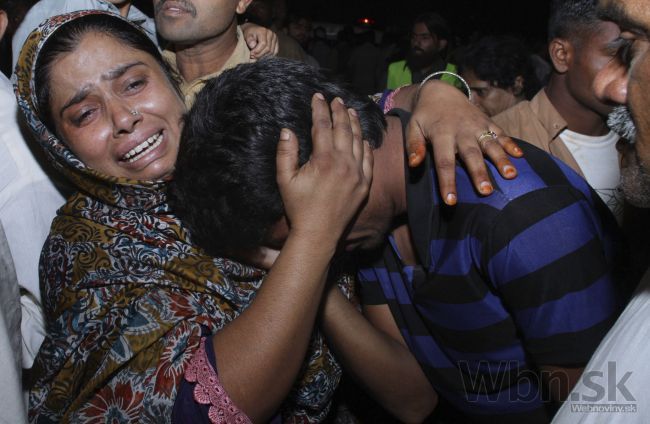 Samovrah pri hranici s Indiou zabil desiatky ľudí