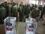 Separatistické voľby v Donecku vyhral premiér Zacharčenko