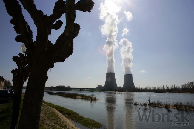 Francúzsko rieši záhadné prelety nad jadrovými elektrárňami