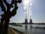 Francúzsko rieši záhadné prelety nad jadrovými elektrárňami