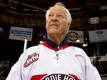 Legenda Red Wings sa zotavuje z porážky, Howe urobil pokrok