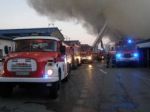Vo Fiľakove horela továreň, počas požiaru došlo k výbuchom