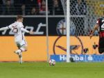 Video: Bayern 'sfúkol' Frankfurt, Müller sa blysol hetrikom