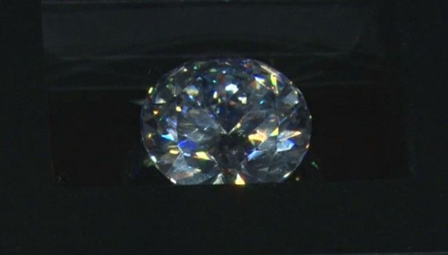 Unikátny 64-karátový diamant za 16 miliónov USD je už v Česku