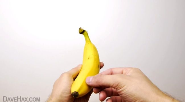 Video: Ako naporcovať banán v šupke?