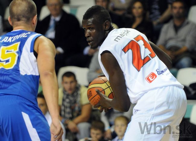 Basketbalový tím Lakers vyskúša bývalého hráča Nitry