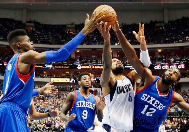 Video: Dallas zničil tím 76ers, dosiahol rekordné víťazstvo