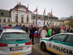V Bratislave protestovali odporcovia Porošenka