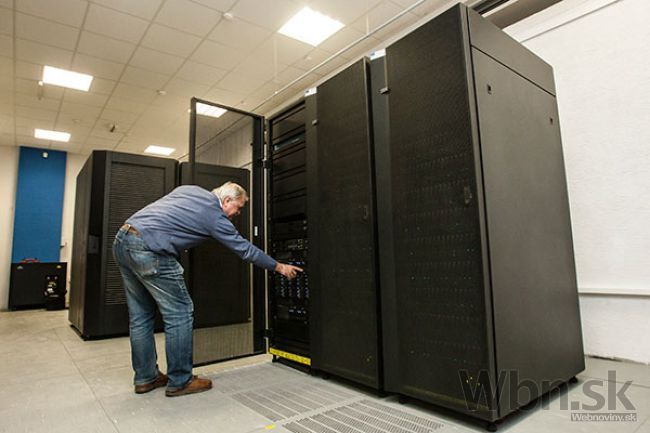 Slovenskí vedci majú vylepšený superpočítač Aurel
