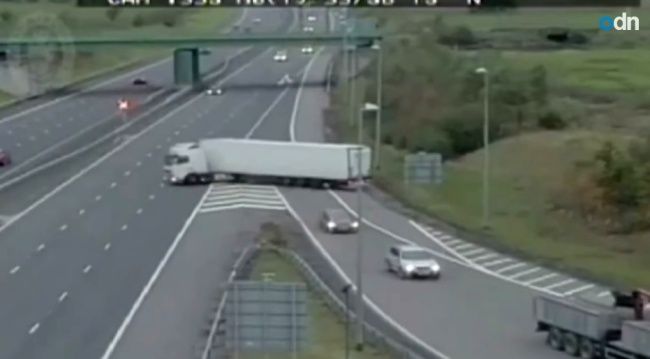 Video: Keď ide kamión v protismere