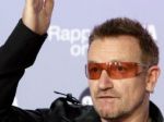 Bono spadol z bicykla, museli ho operovať hneď dvakrát
