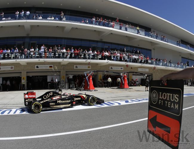 Francúz Grosjean bude jazdiť v Lotuse aj budúcu sezónu F1