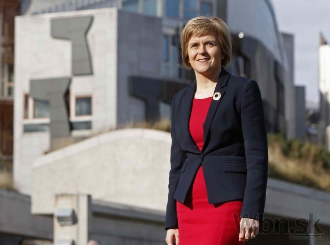 Škóti majú premiérku, Sturgeonová je prvou šéfkou vlády