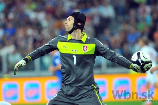 Petr Čech vymení FC Chelsea za mestského rivala Arsenal