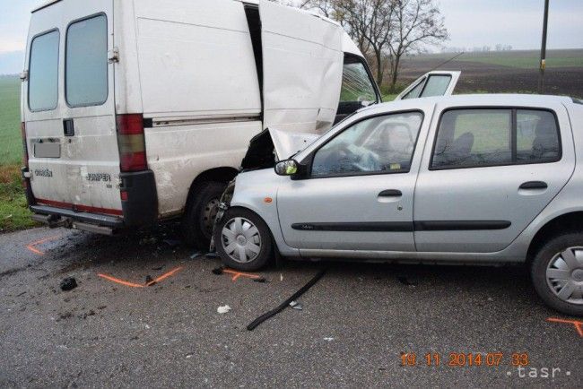 Vodič staršieho BMW po nehode ušiel. Polícia po ňom pátra