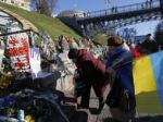 USA podporia Ukrajinu, Porošenka na Majdane vypískali