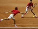 Federer s Wawrinkom ovládli debla, Švajčiari sú vo vedení