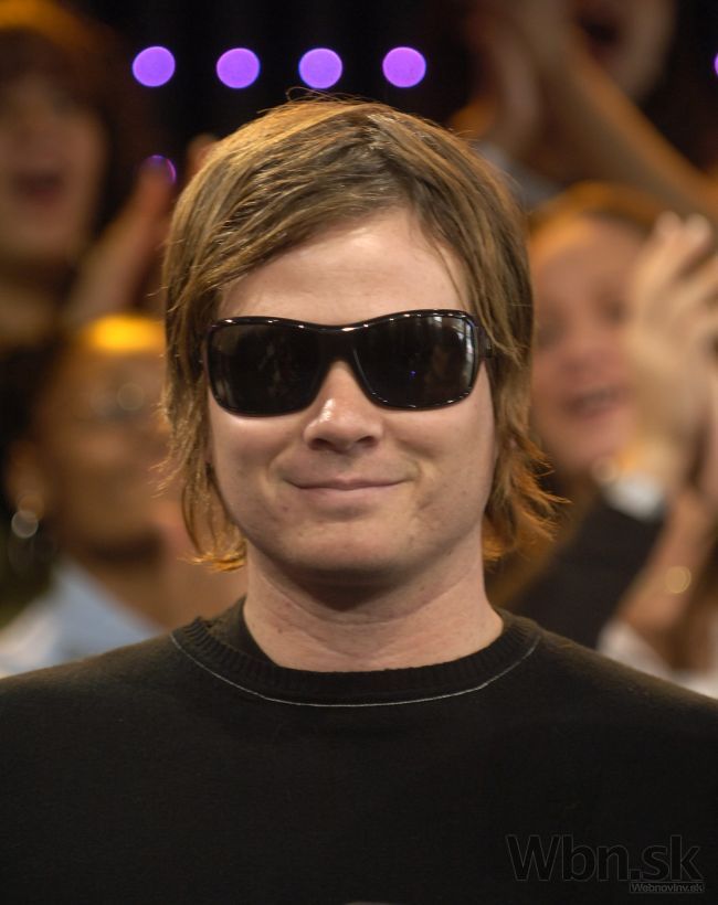 Streamovanie je ako zabíjanie slonov, tvrdí Tom DeLonge