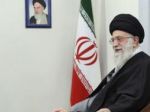 Západ nedostane Irán na kolená, tvrdí duchovný vodca