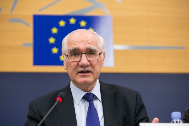 V Štrasburgu ohlásili vznik európskej federácie Jeden z nás