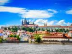 Slovensko čelí hrozbe, vysokoškoláci radšej študujú v Česku