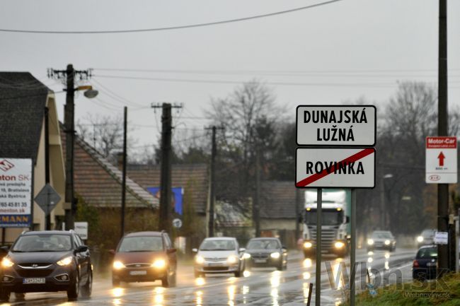 Dunajská Lužná sa búri, ranné špičky sú kritické