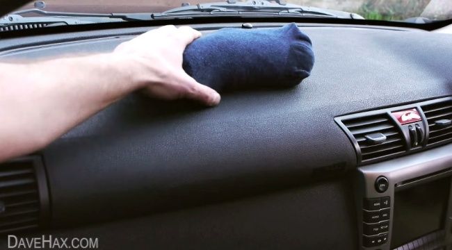 Video: Ako zabrániť roseniu okien v aute