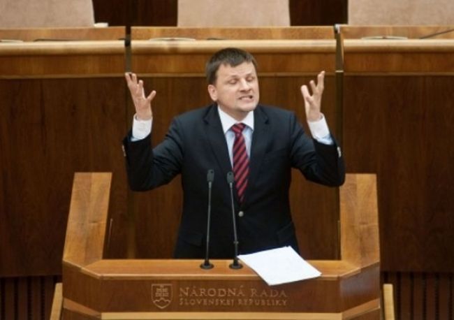 Hlina vynadal politikom do čvargy, minister Čislák sa urazil