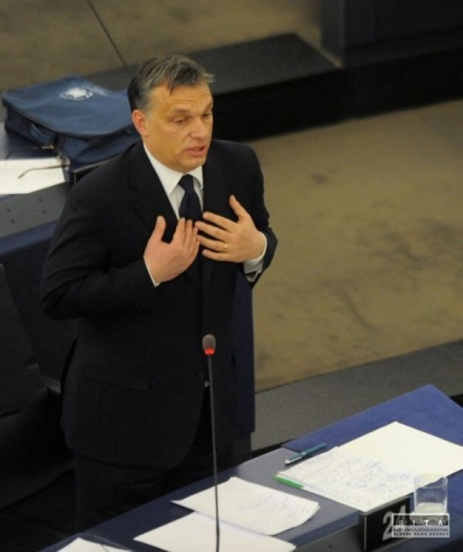 Maďari opäť protestovali, Orbánovej vláde vyčítajú korupciu