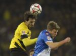 Video: Dortmund sa chudobnou výhrou odlepil z dna tabuľky