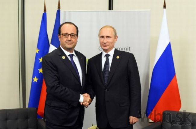 Putin a Hollande hovorili o Ukrajine, Mistralom sa vyhli