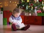 Štvrtina Slovákov by na Vianoce uvítala peniaze ako darček