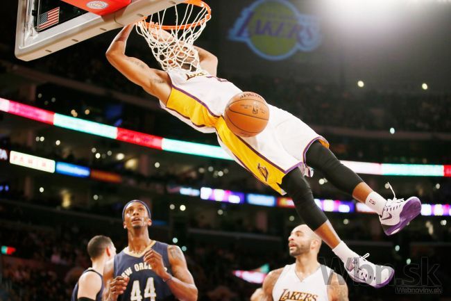 Video: Triple-double pre Ronda, New Orleans sfúkli Lakers