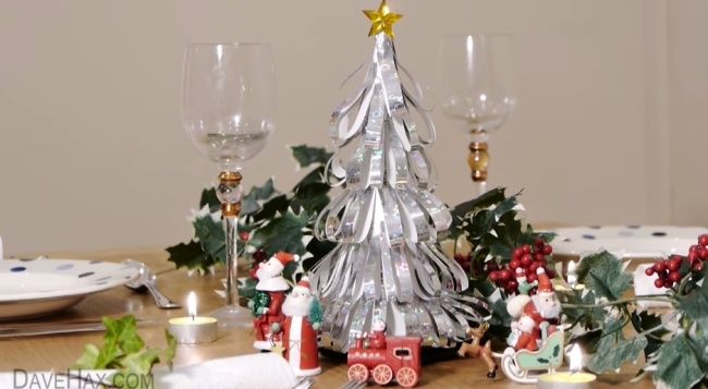 Video: Ako si vyrobiť originálny vianočný stromček